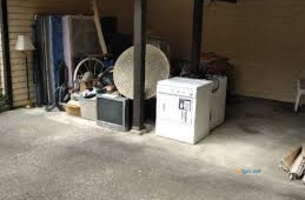 junk-removal-south-surrey-big-0