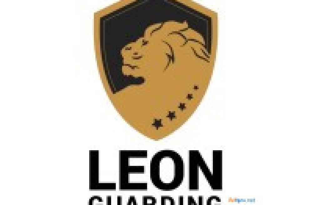 leon-guarding-big-0