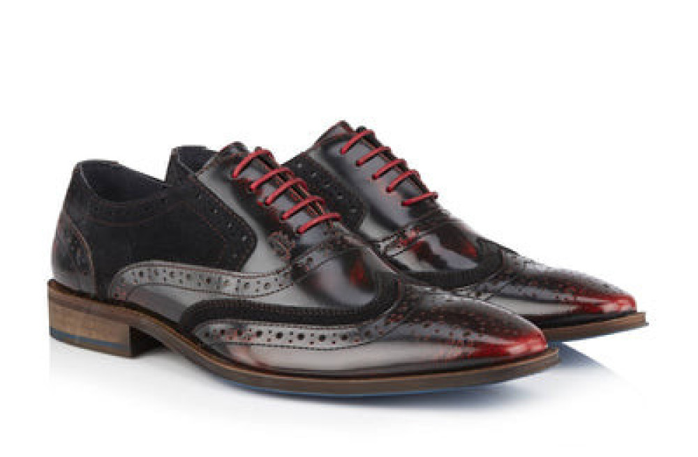 discover-timeless-elegance-in-mens-footwear-big-0