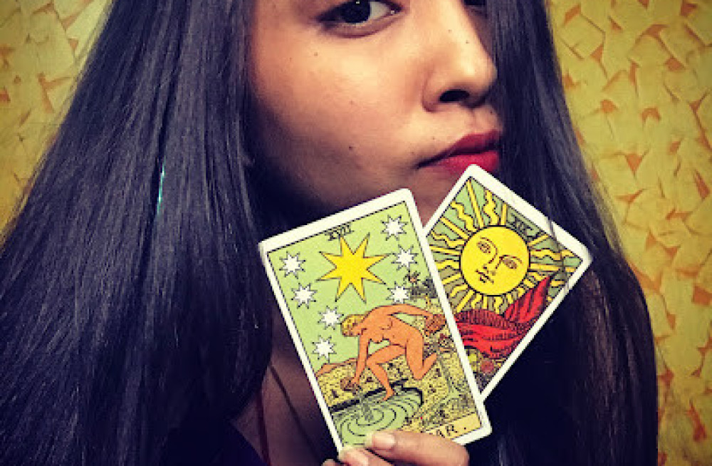 unlock-your-future-with-the-best-tarot-card-reader-big-0