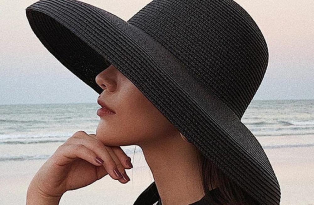 elevate-your-style-with-chic-hats-for-women-big-0