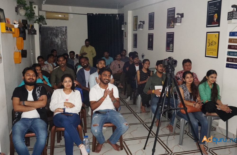 open-mic-poetry-in-delhi-the-digital-shayar-big-1