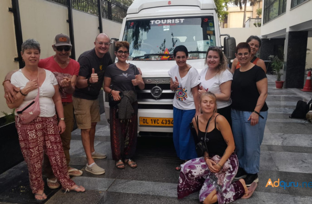 maharaja-seater-tempo-traveller-on-rent-in-delhi-by-malhotra-world-travels-big-1