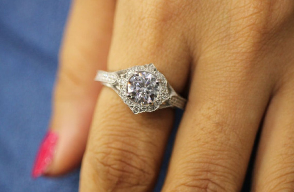 shop-vinateg-lab-diamond-engagement-rings-big-0