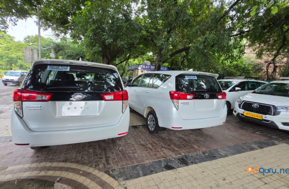 book-innova-crysta-car-on-rent-in-delhi-big-1