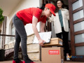 how-to-choose-the-right-packers-and-movers-small-0