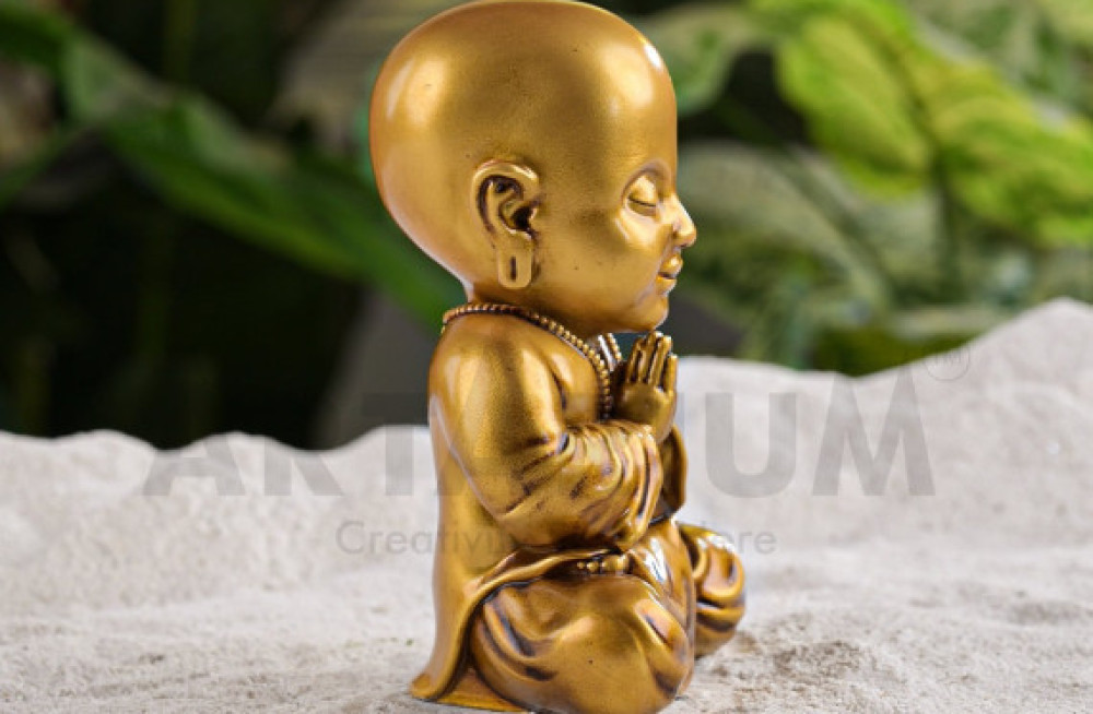 meditating-baby-monk-theartarium-big-0