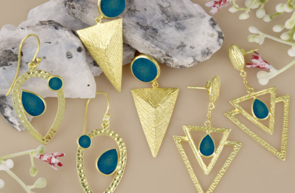 unique-blue-druzy-earrings-set-stand-out-from-the-crowd-with-these-eye-catching-accessories-big-0