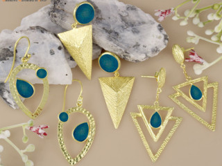 Unique Blue Druzy Earrings Set - Stand Out from the Crowd with These Eye-Catching Accessories