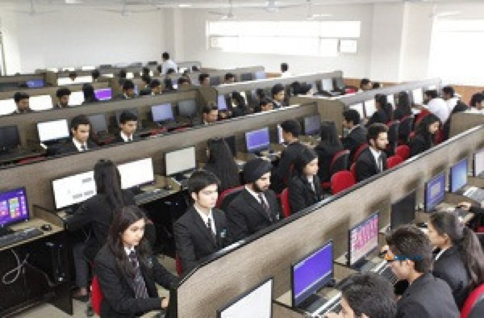 amity-gurugram-has-one-of-the-best-bca-colleges-in-gurugram-big-0