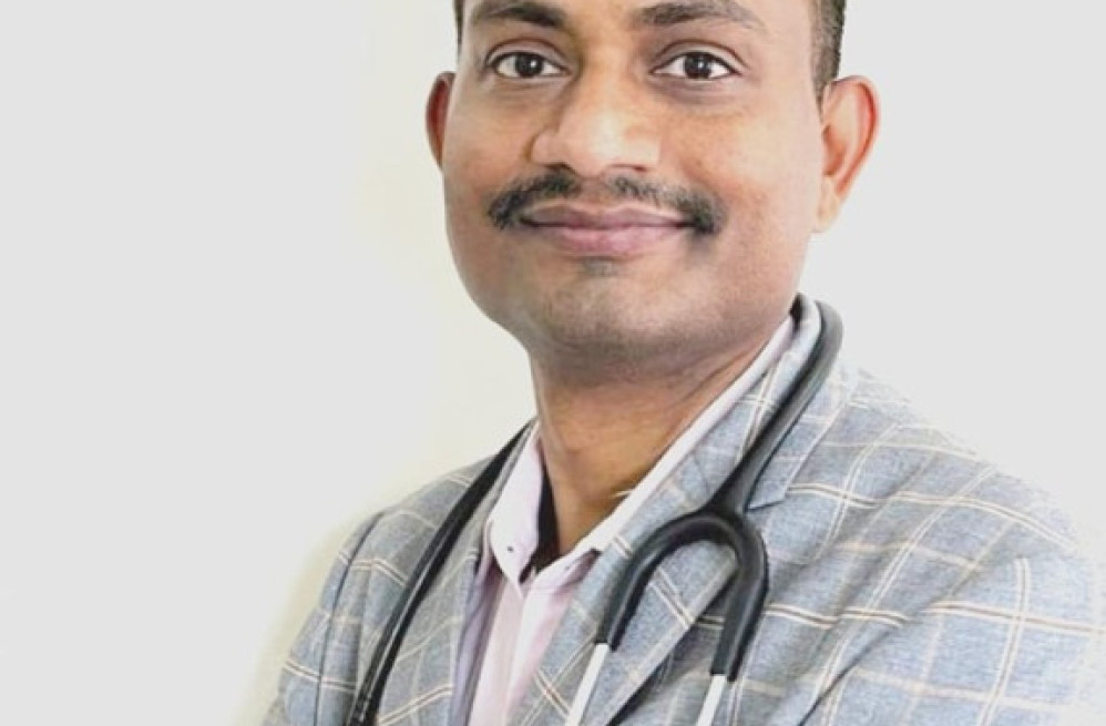 nephrologist-in-lucknow-dr-kuldeep-singh-big-0