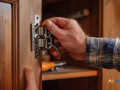 commercial-lock-installation-services-small-0