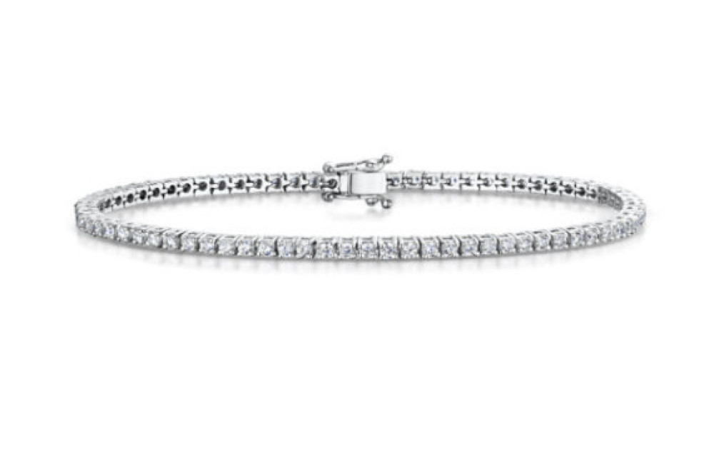 the-timeless-elegance-of-diamond-tennis-bracelets-big-0