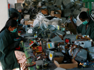 Benefits of Availing Electronic Recycling Services