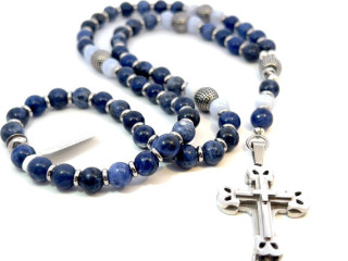 Rosary-Style Necklaces: A Timeless Fusion of Faith and Elegance