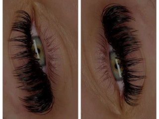 Wet Eyelash Extensions