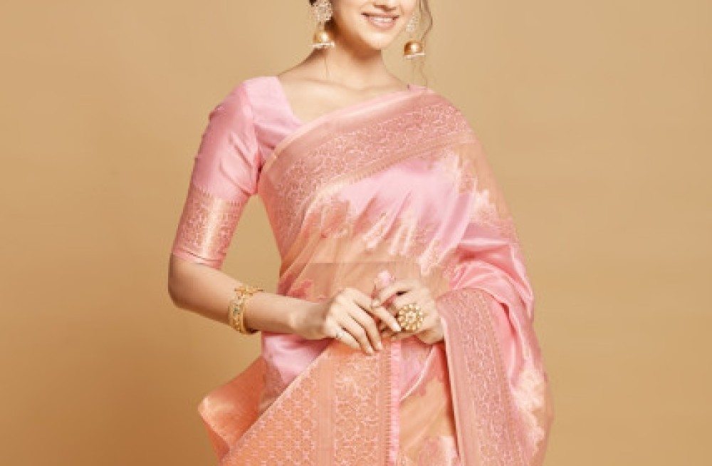 buy-stunning-light-pink-sarees-for-every-occasion-at-mirraw-big-1