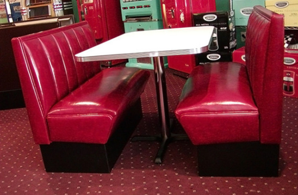 find-real-metal-banding-with-a-chrome-column-base-with-our-diner-tables-and-chairs-big-0