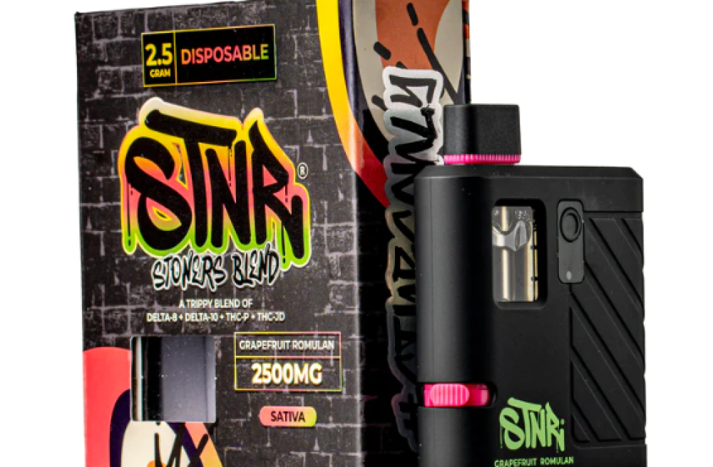 experience-elevated-enjoyment-with-stnr-stoners-blend-disposable-vape-big-0